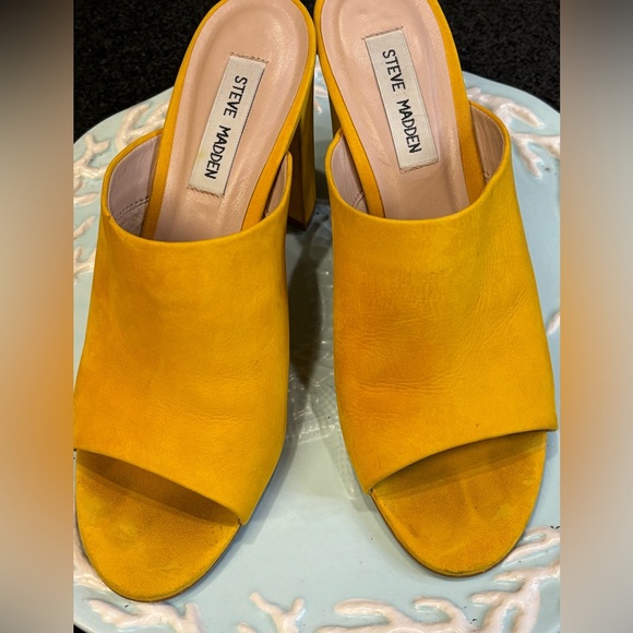 Beautiful Mustard STEVE MADDEN Shoes! ❤️ - Picture 5 of 8